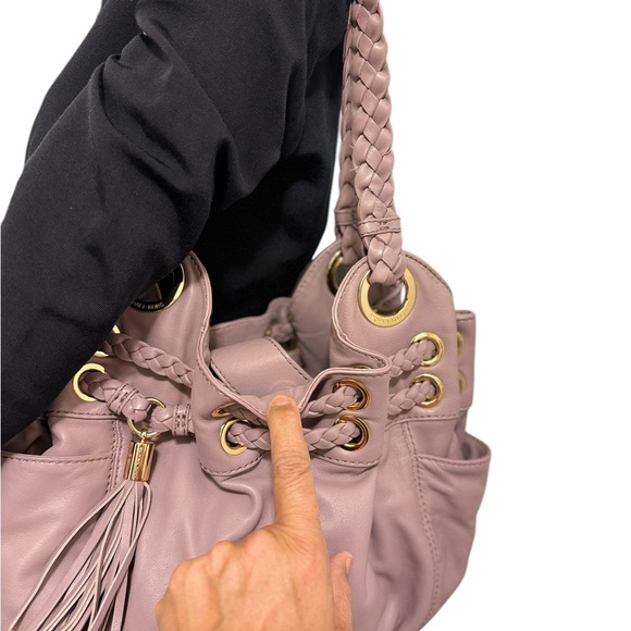 Michael Kors light purple Leather Tassel Bag in great conditions - Picture 4 of 16